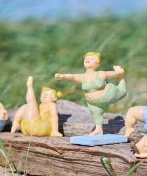 Ib Laursen Damer i yoga-positur